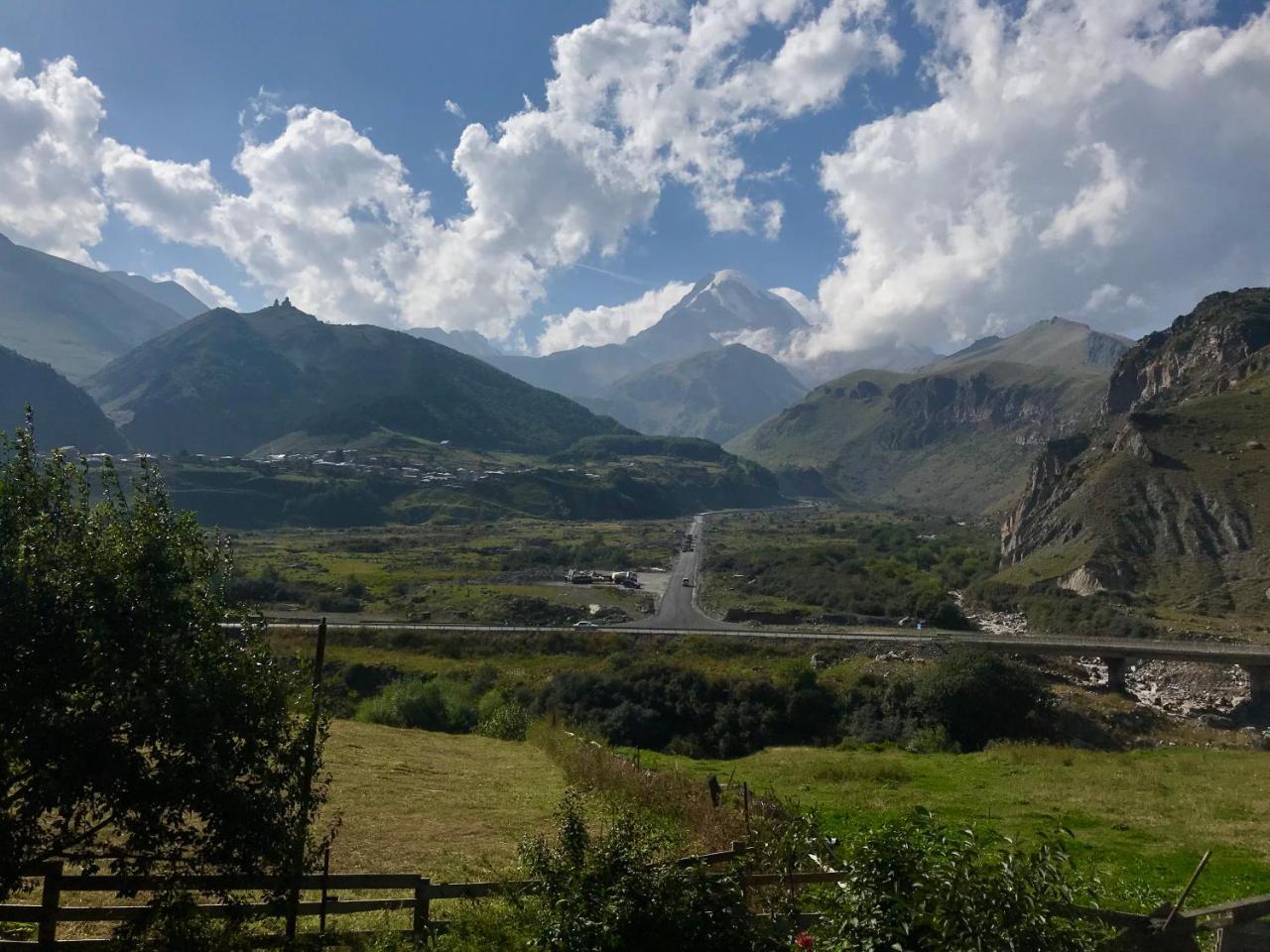 Riverside Kazbegi מראה חיצוני תמונה
